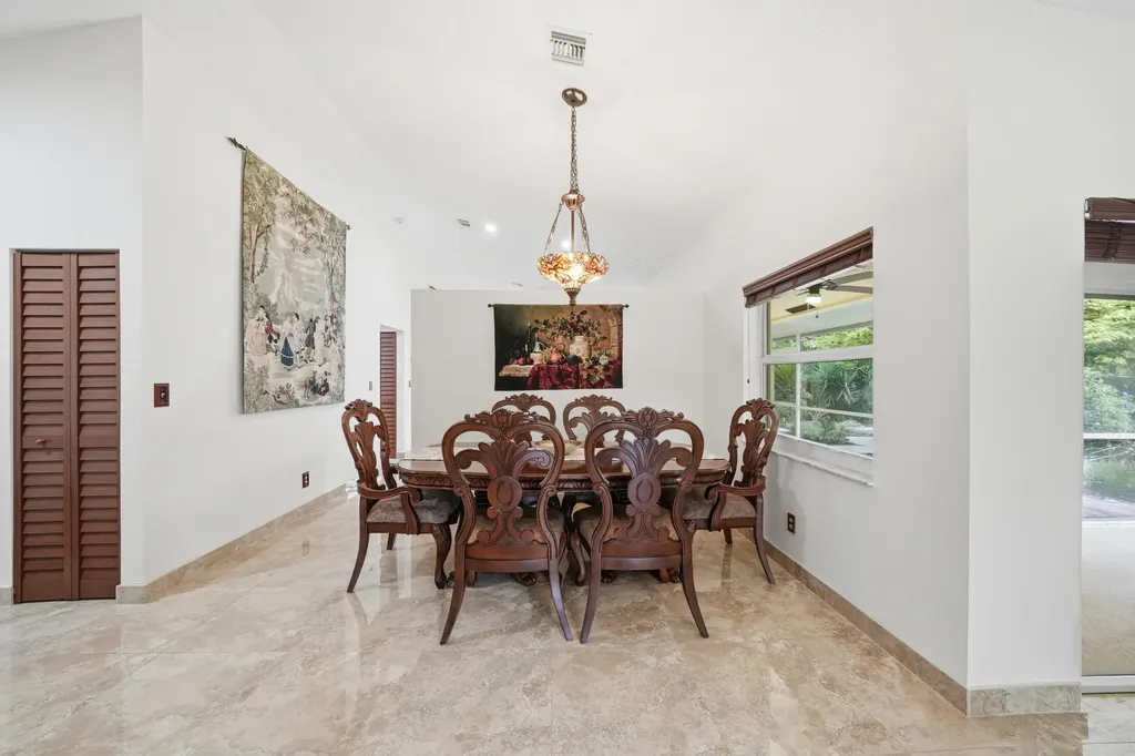5787 SW 57th Way Davie FL 33314