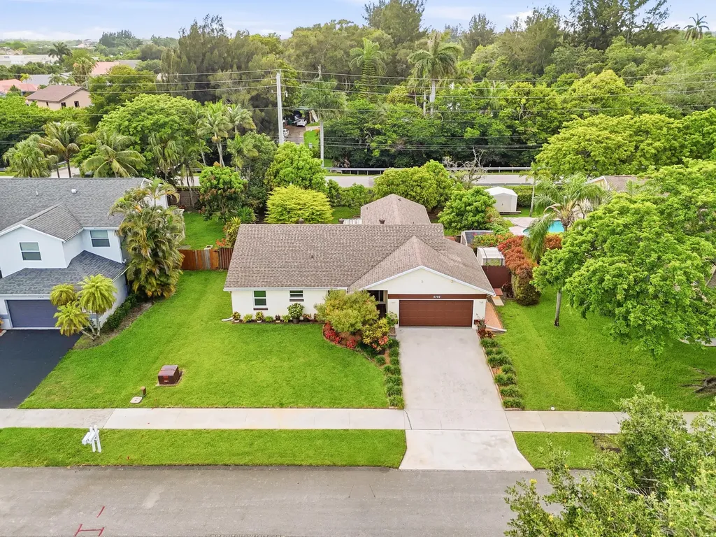 5787 SW 57th Way Davie FL 33314