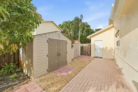 5787 SW 57th Way Davie FL 33314