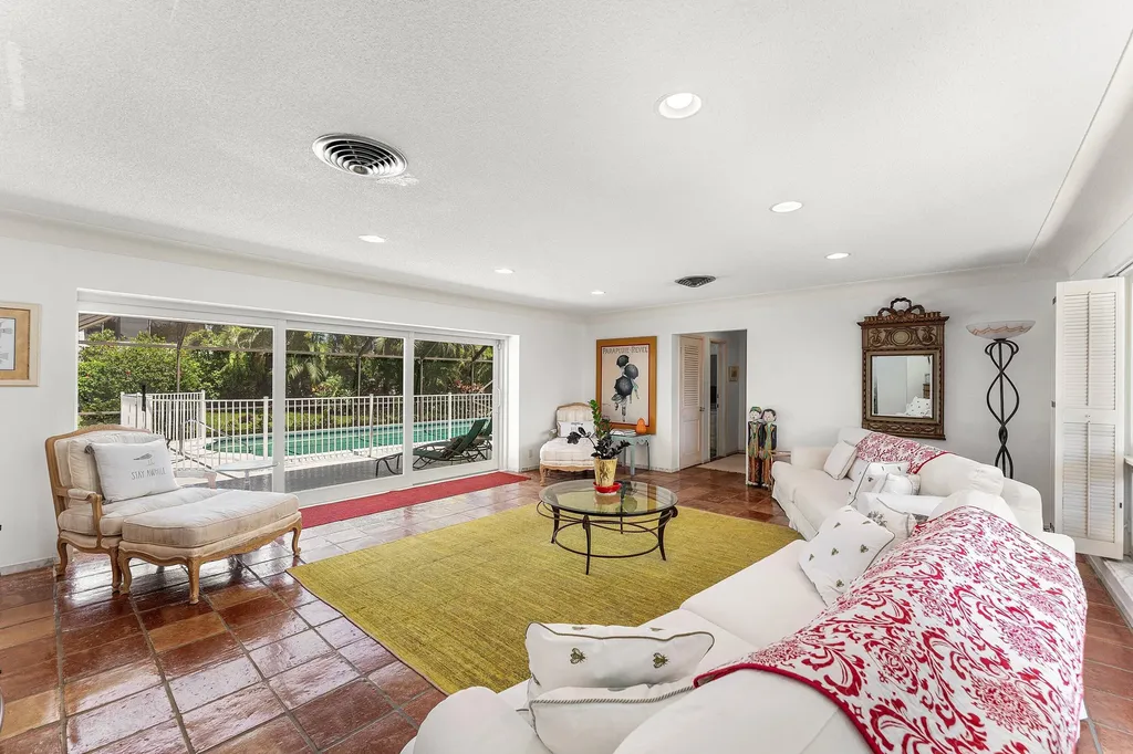 1350 Spanish River Road Boca Raton FL 33432