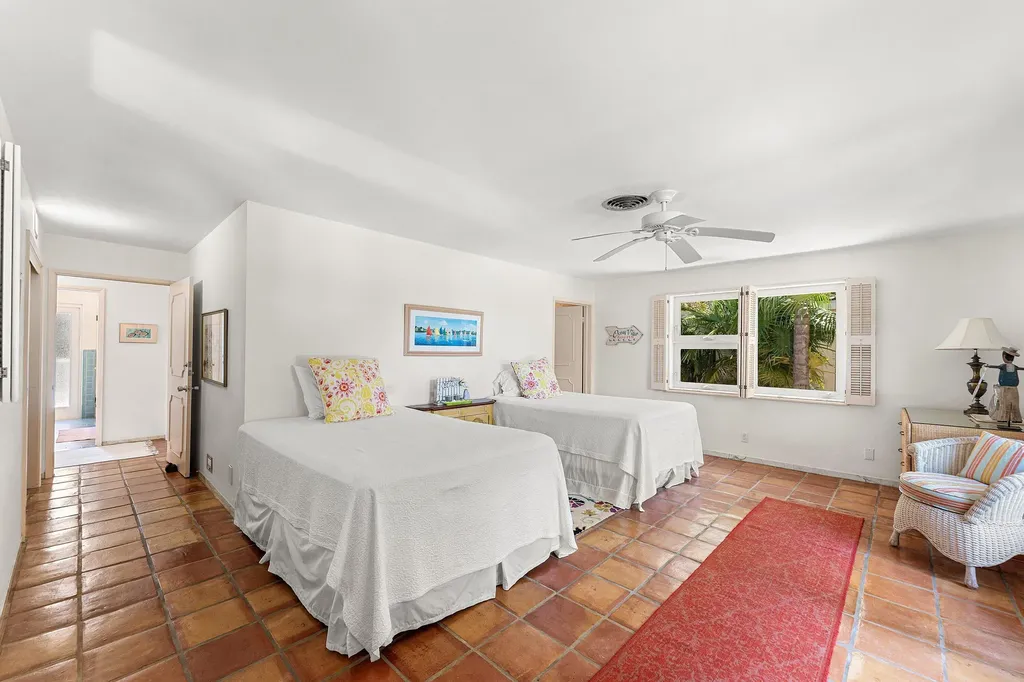 1350 Spanish River Road Boca Raton FL 33432