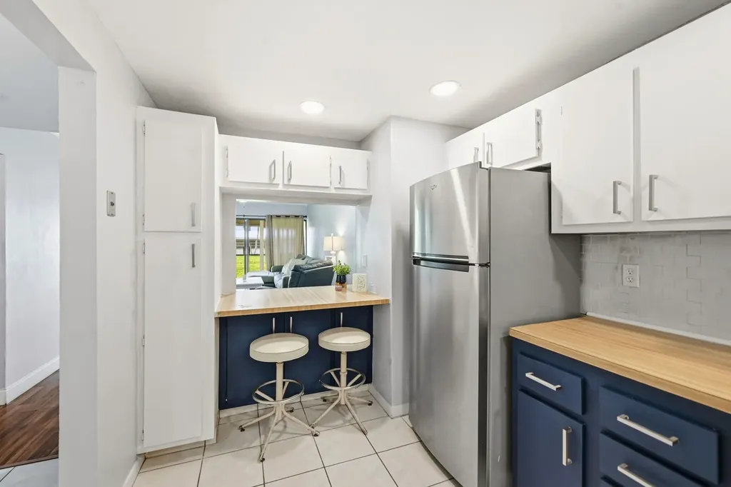 2181 Woolbright Road Boynton Beach FL 33426