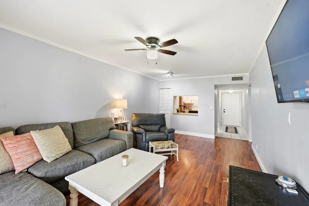 2181 Woolbright Road Boynton Beach FL 33426