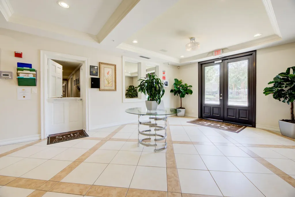 533 NE 3rd Avenue Fort Lauderdale FL 33301
