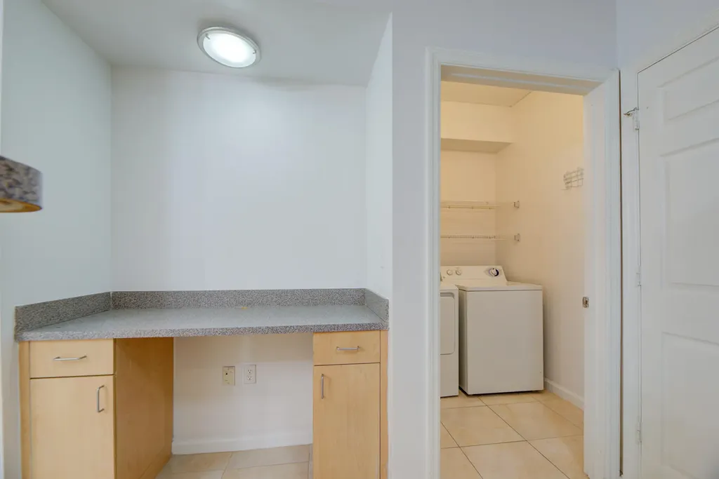 533 NE 3rd Avenue Fort Lauderdale FL 33301