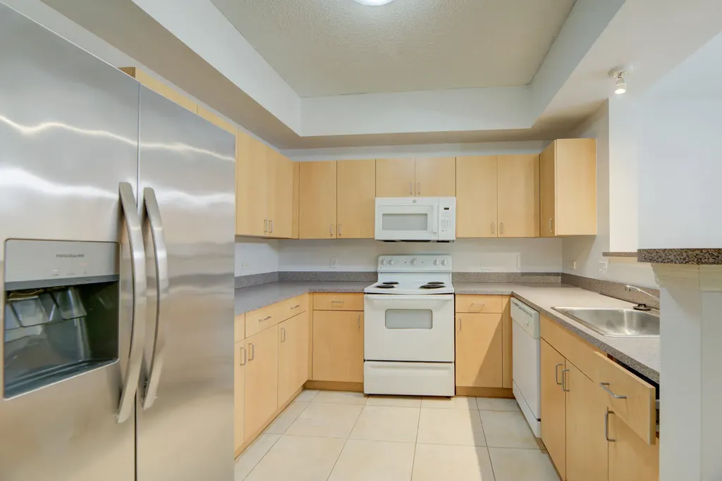 533 NE 3rd Avenue Fort Lauderdale FL 33301