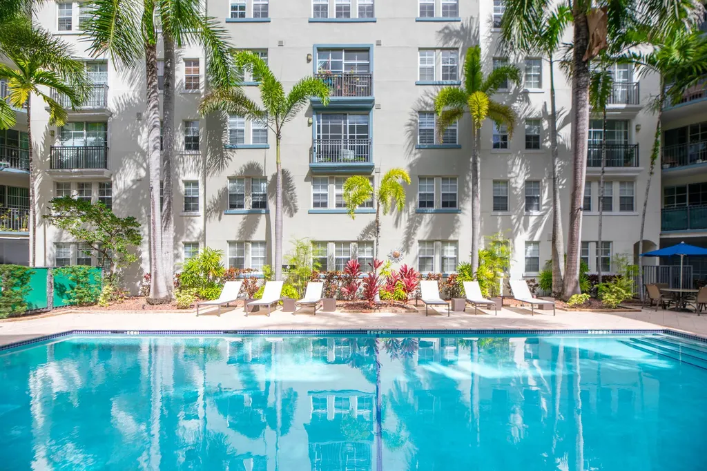 533 NE 3rd Avenue Fort Lauderdale FL 33301