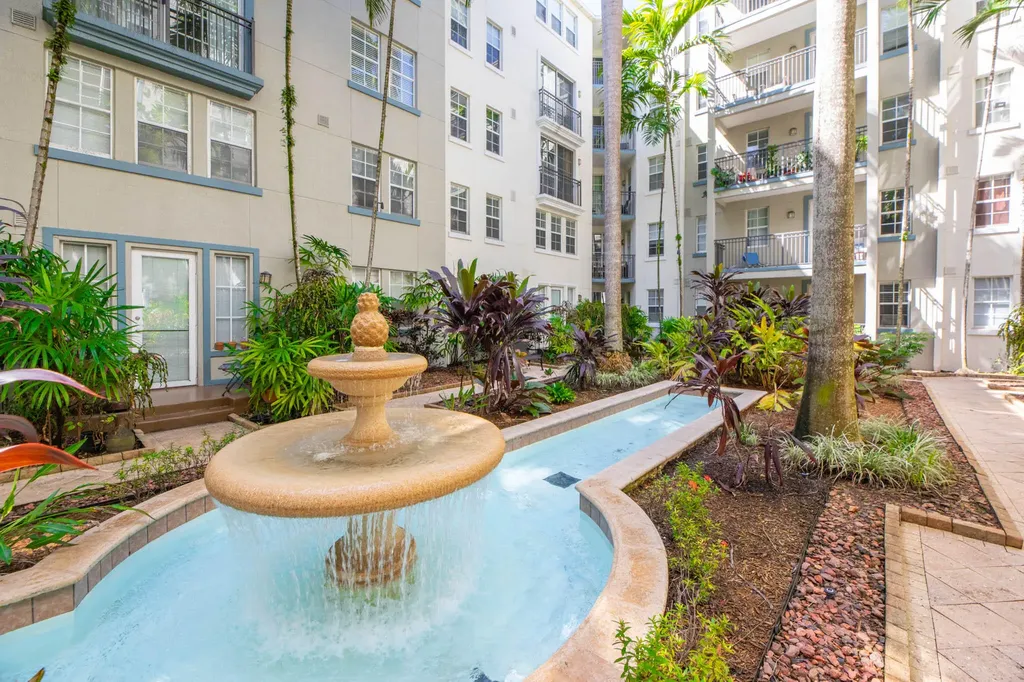 533 NE 3rd Avenue Fort Lauderdale FL 33301