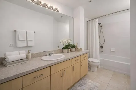 533 NE 3rd Avenue Fort Lauderdale FL 33301