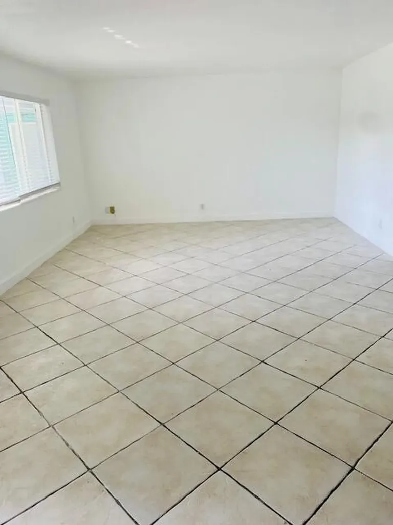 2837 NE 30th Street Fort Lauderdale FL 33306