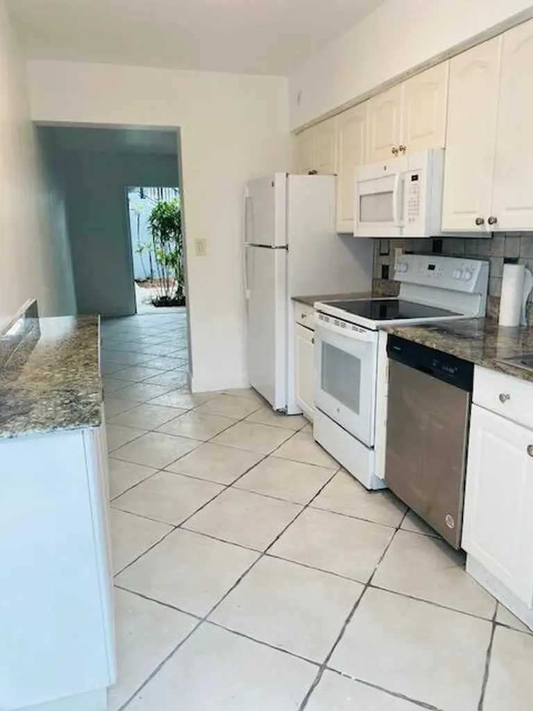 2837 NE 30th Street Fort Lauderdale FL 33306