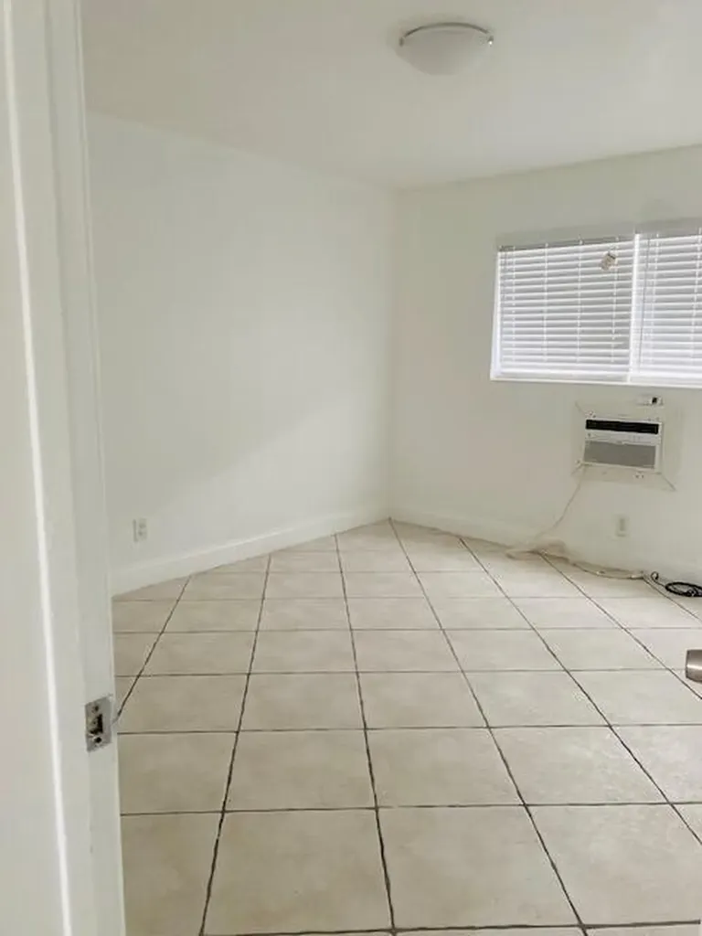 2837 NE 30th Street Fort Lauderdale FL 33306