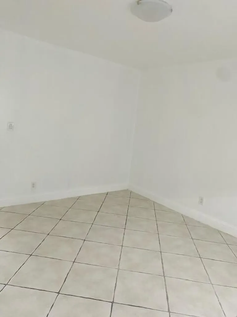 2837 NE 30th Street Fort Lauderdale FL 33306