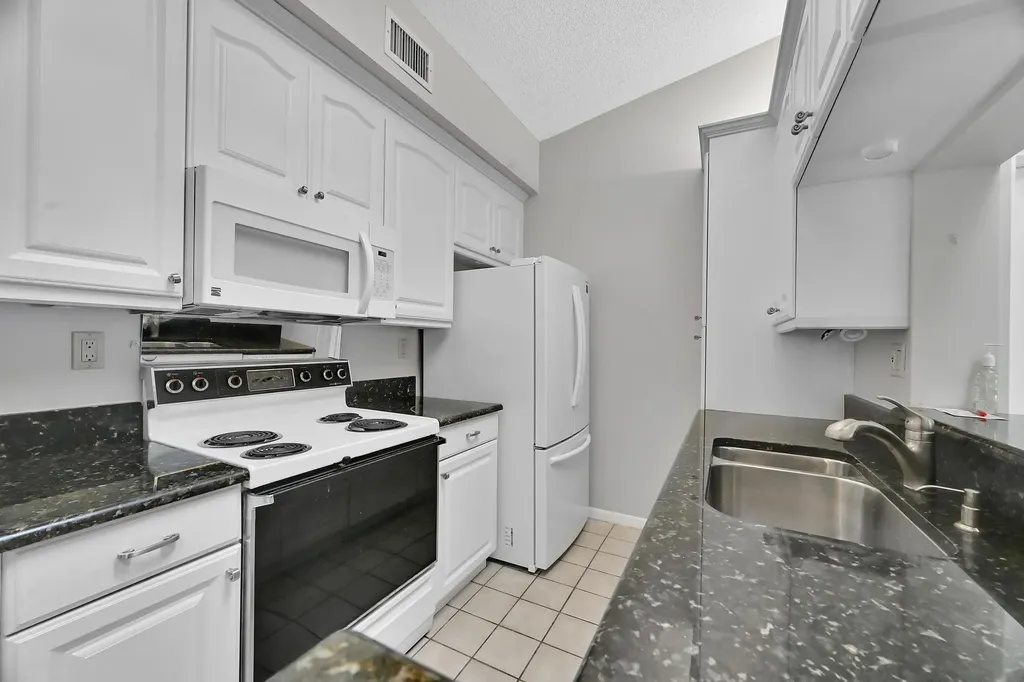 2516 SE Anchorage Cove Port St Lucie FL 34952