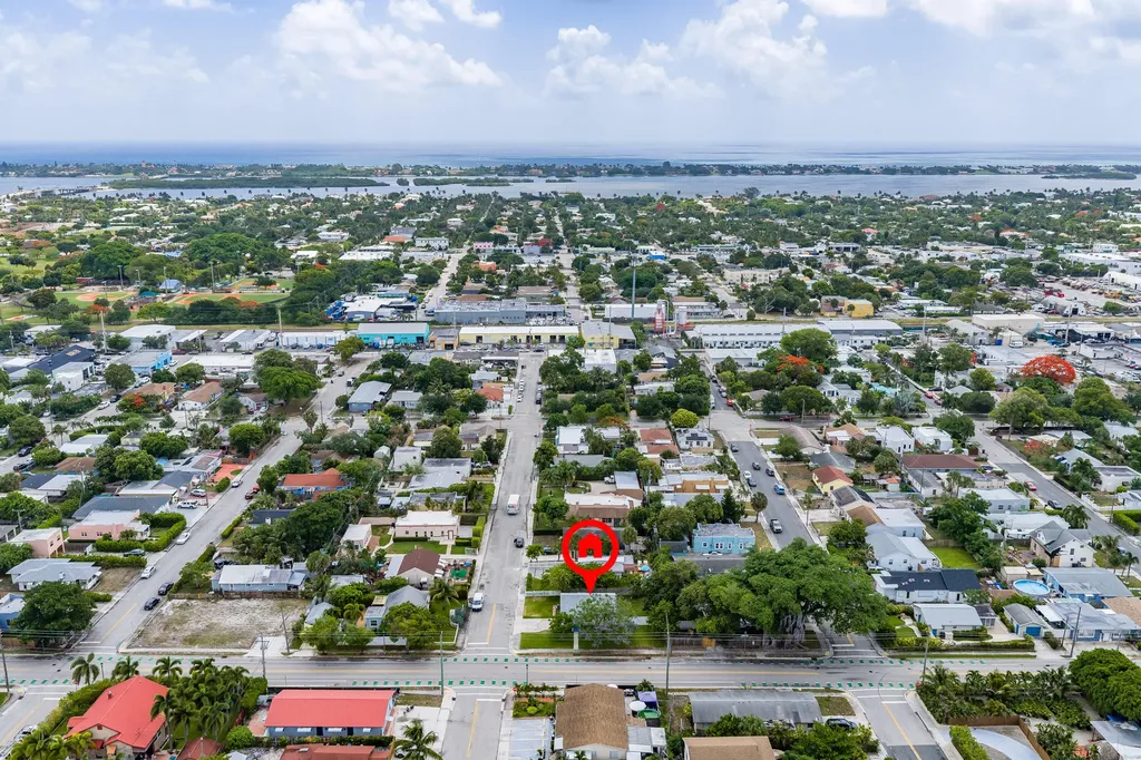5000 Lake Avenue West Palm Beach FL 33405