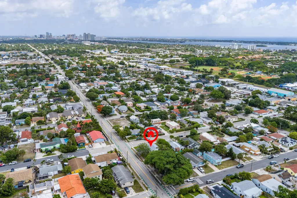 5000 Lake Avenue West Palm Beach FL 33405