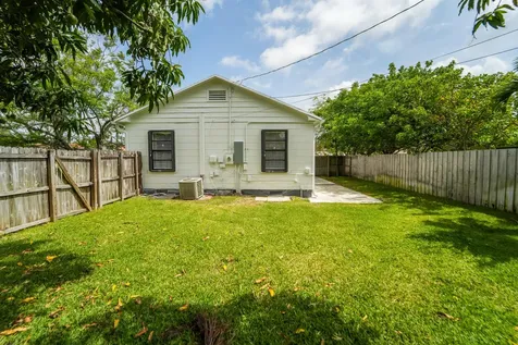 5000 Lake Avenue West Palm Beach FL 33405