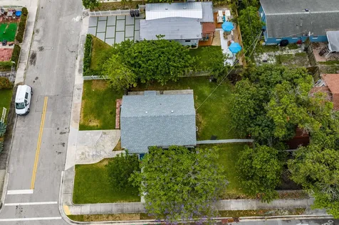 5000 Lake Avenue West Palm Beach FL 33405