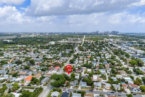 5000 Lake Avenue West Palm Beach FL 33405