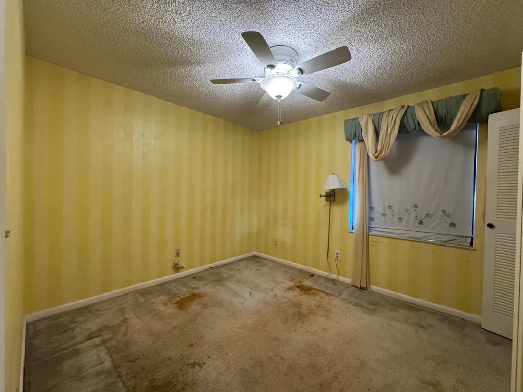 23 Buxton Lane Boynton Beach FL 33426