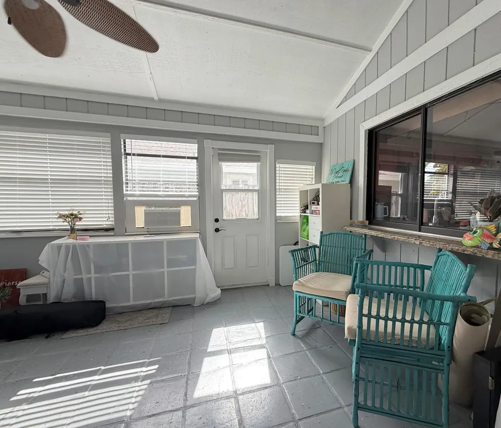 6050 Linton Street Jupiter FL 33458