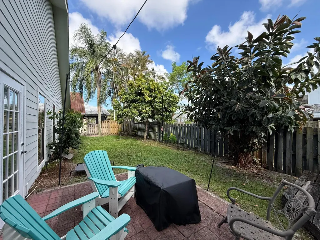 6050 Linton Street Jupiter FL 33458