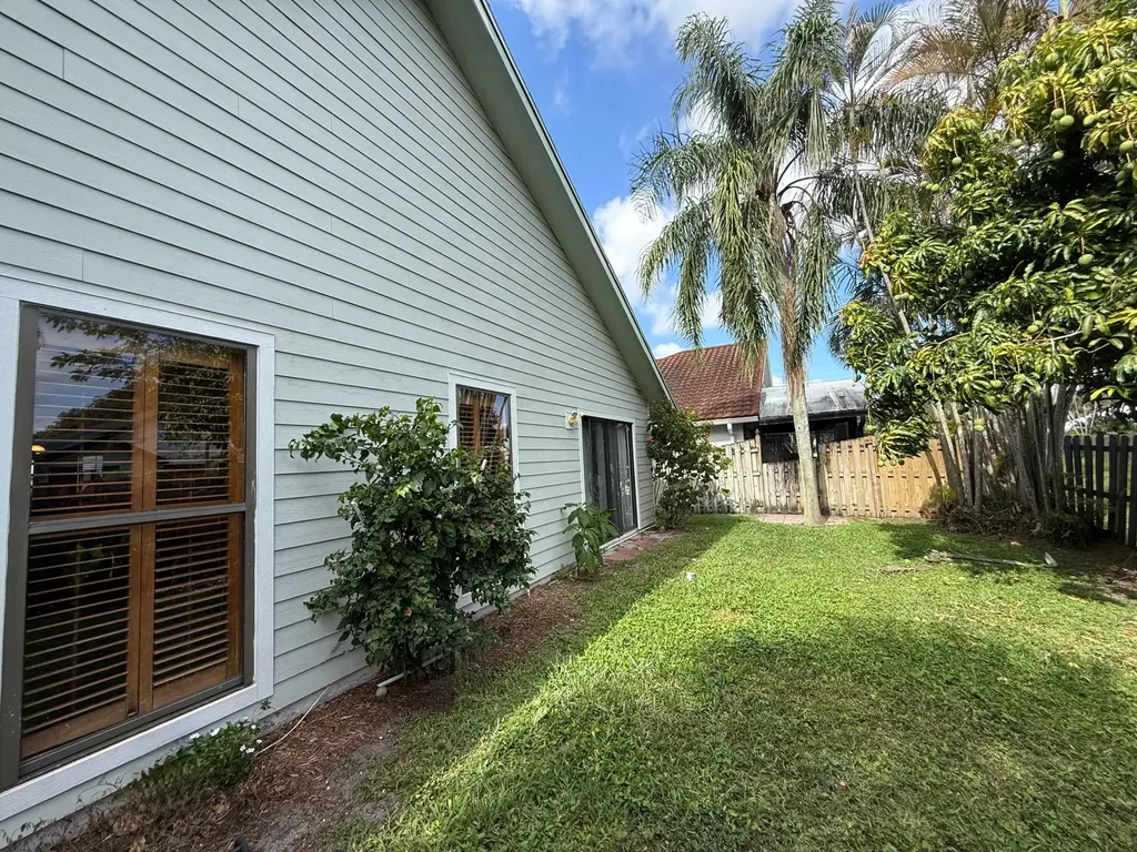 6050 Linton Street Jupiter FL 33458