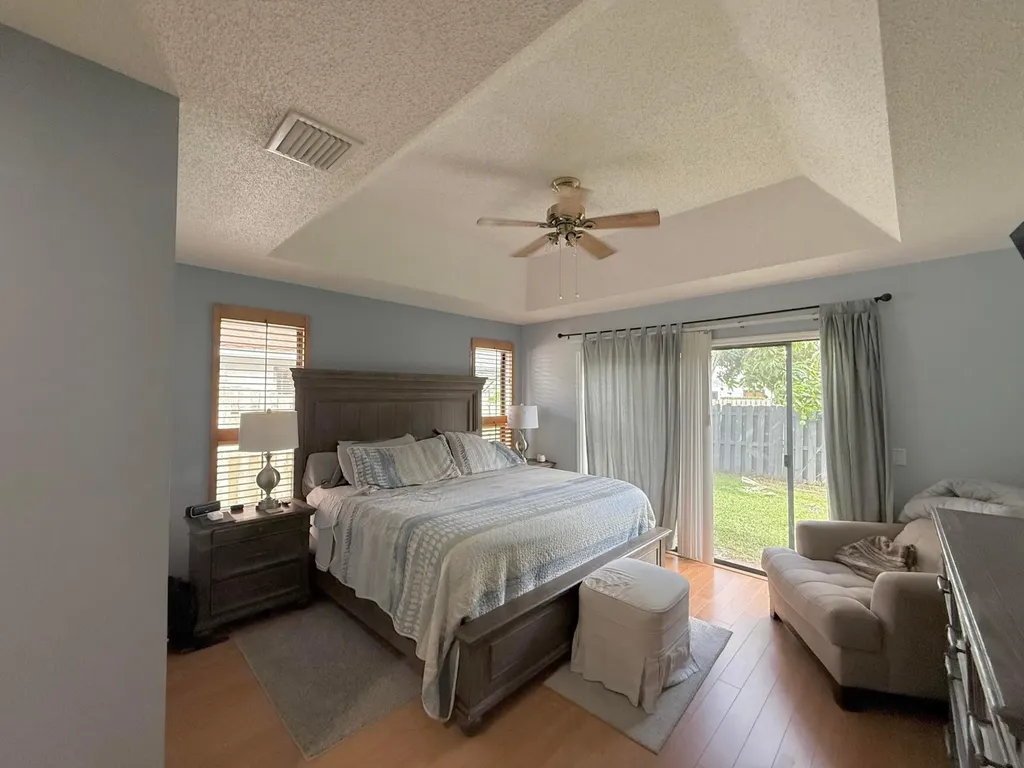 6050 Linton Street Jupiter FL 33458