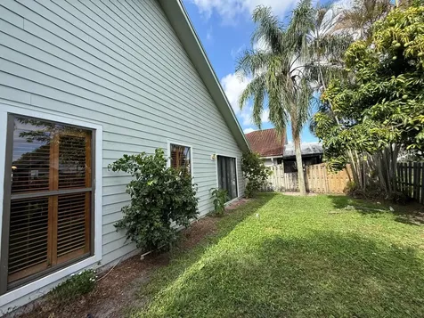 6050 Linton Street Jupiter FL 33458