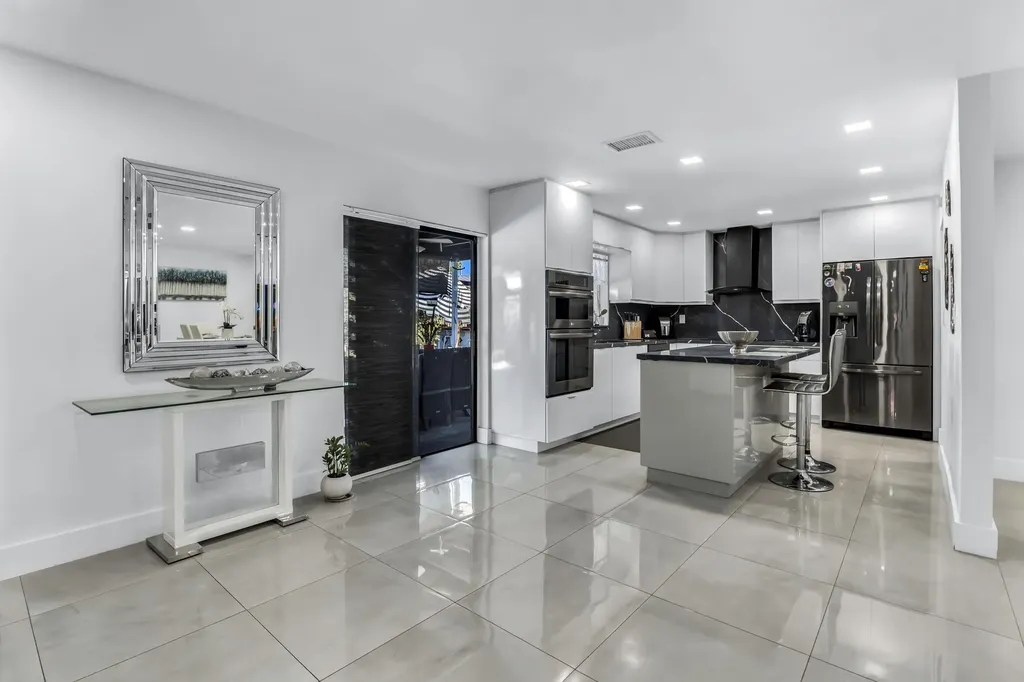 8555 SW 1st Place Coral Springs FL 33071