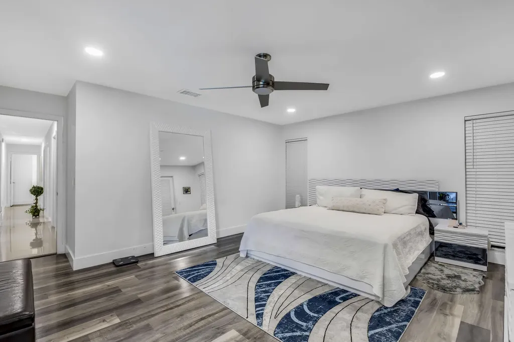 8555 SW 1st Place Coral Springs FL 33071