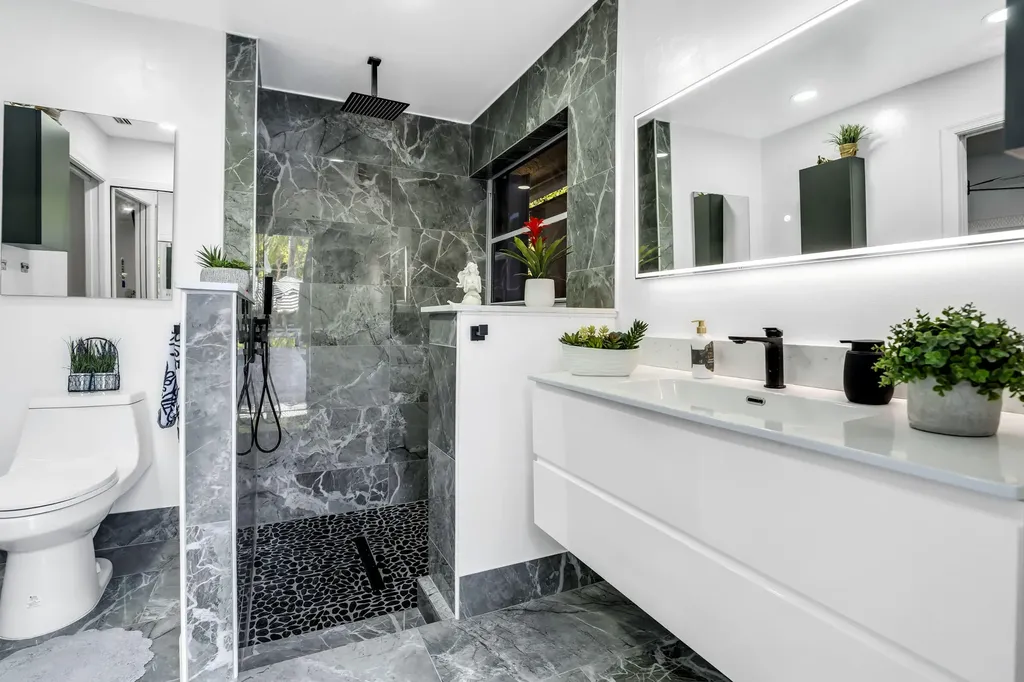 8555 SW 1st Place Coral Springs FL 33071
