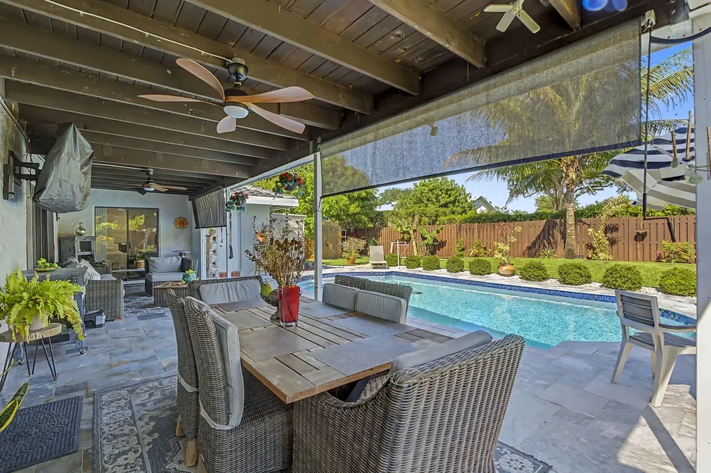 8555 SW 1st Place Coral Springs FL 33071