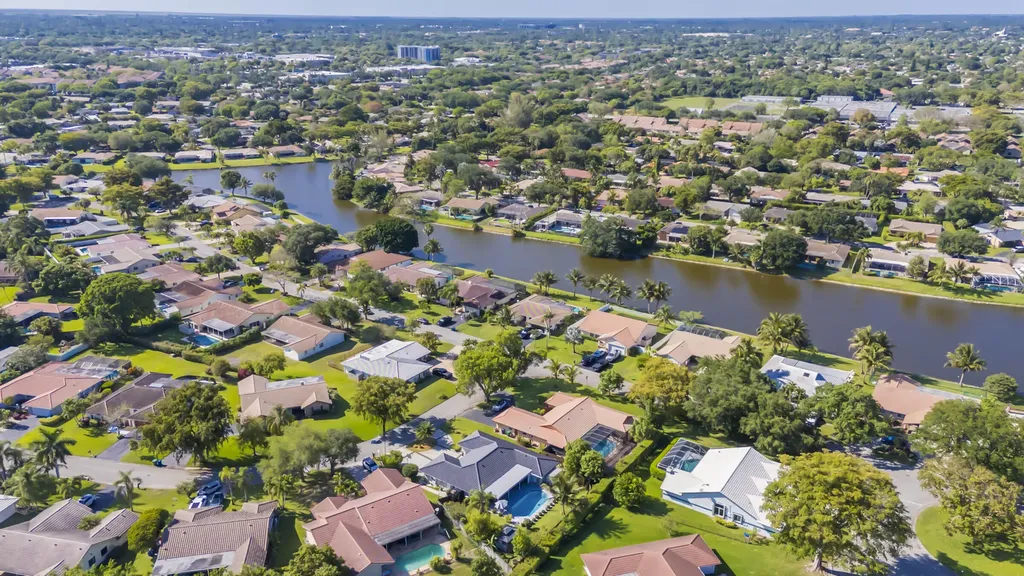 8555 SW 1st Place Coral Springs FL 33071