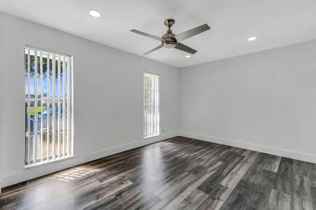 8555 SW 1st Place Coral Springs FL 33071