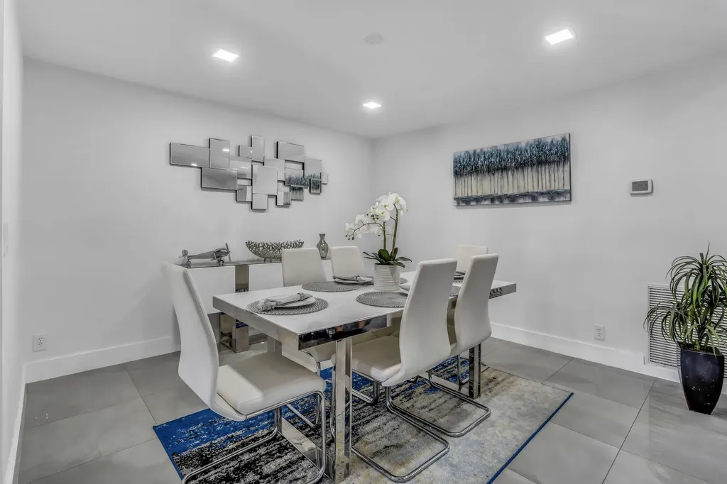 8555 SW 1st Place Coral Springs FL 33071