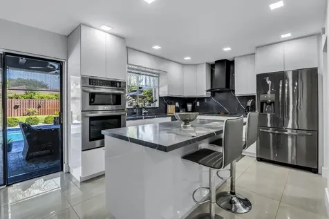 8555 SW 1st Place Coral Springs FL 33071