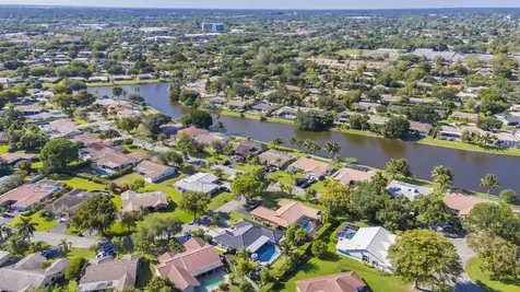 8555 SW 1st Place Coral Springs FL 33071