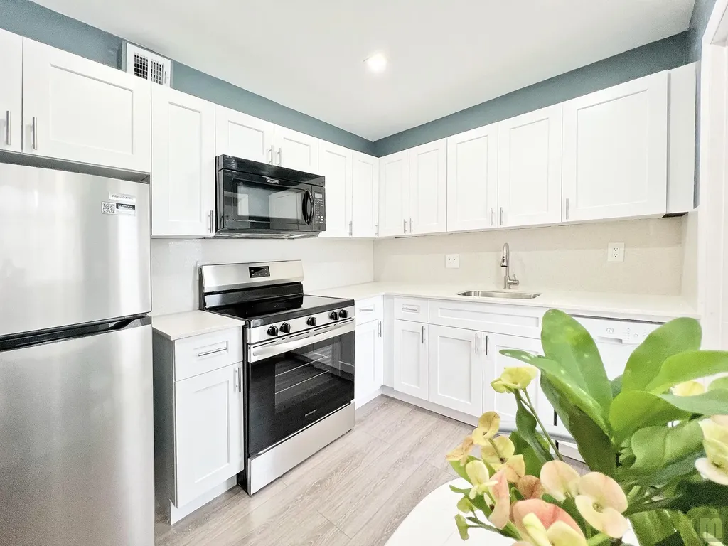 1490 NW 43rd Avenue Lauderhill FL 33313