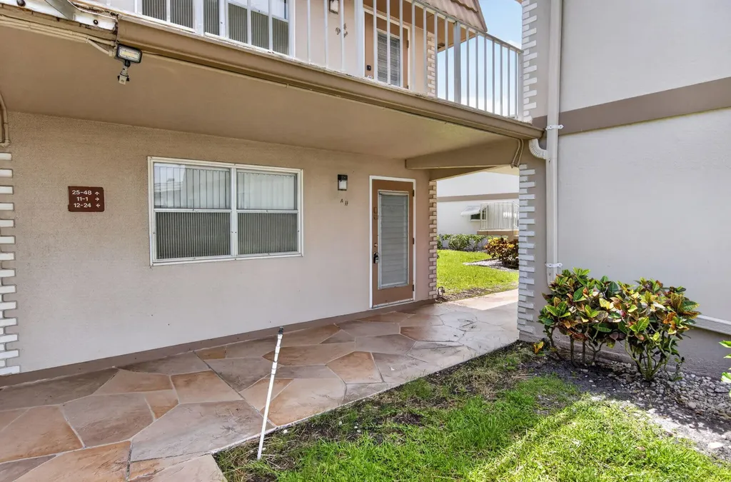 11 Brittany A Delray Beach FL 33446