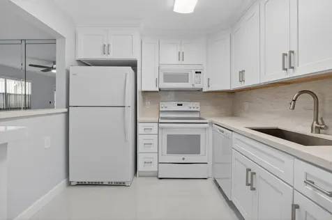 11 Brittany A Delray Beach FL 33446