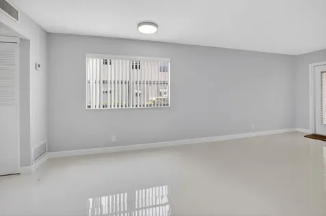 11 Brittany A Delray Beach FL 33446
