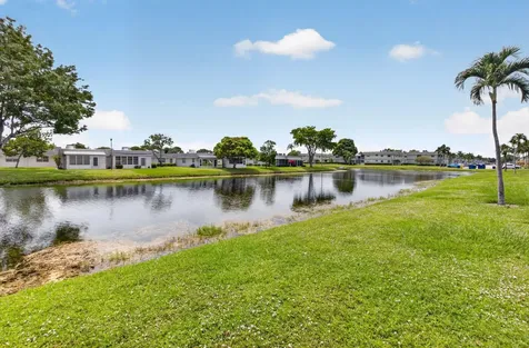 11 Brittany A Delray Beach FL 33446