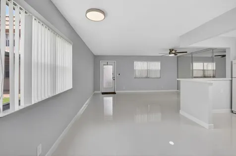 11 Brittany A Delray Beach FL 33446