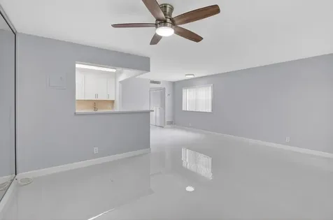 11 Brittany A Delray Beach FL 33446