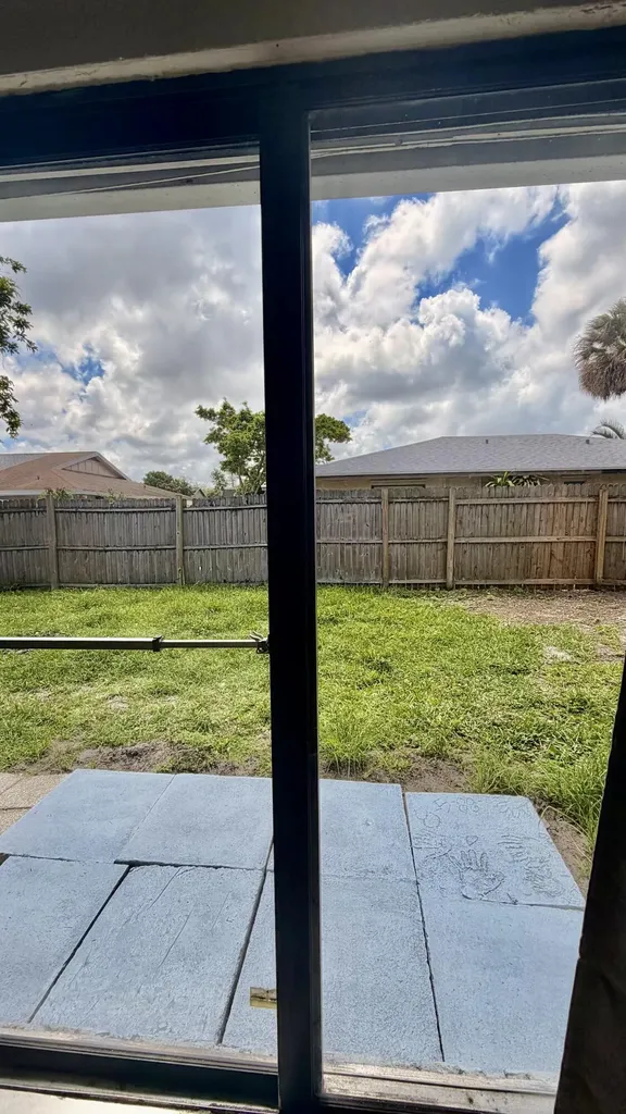 9121 E Highland Pines Drive Palm Beach Gardens FL 33418