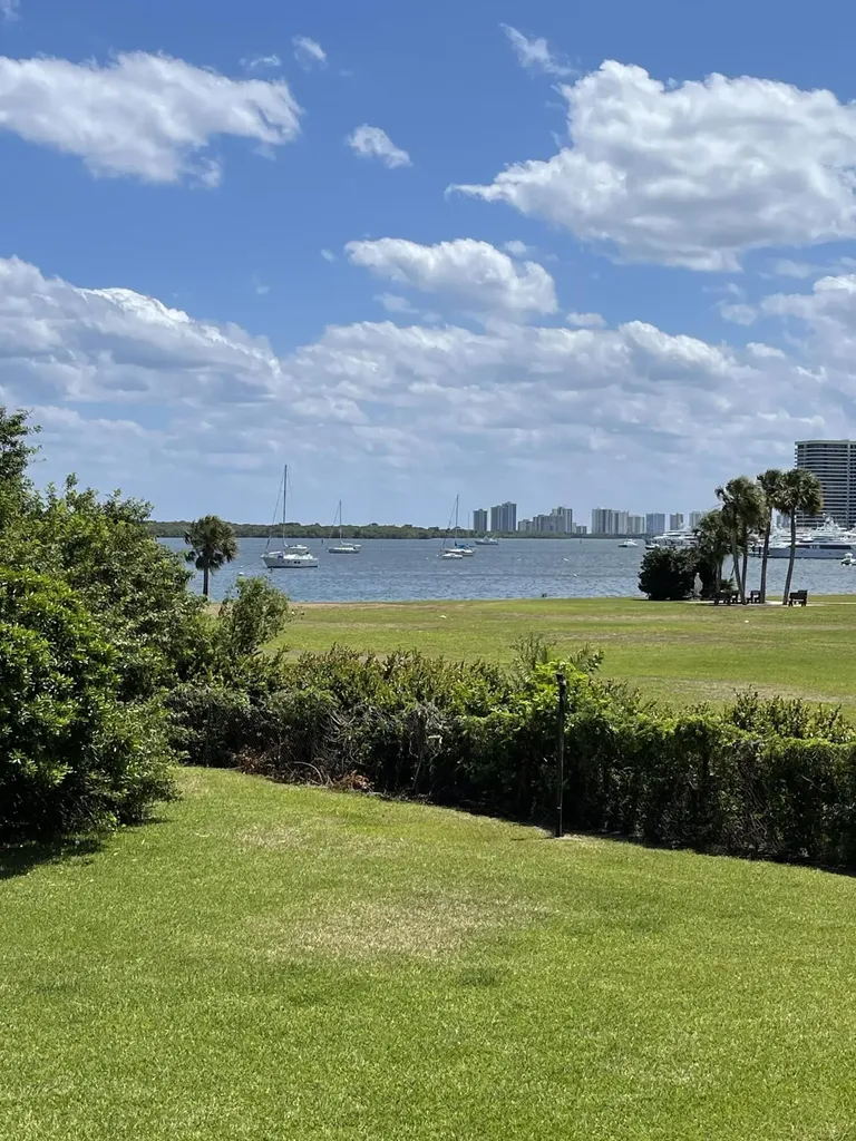 1660 Twelve Oaks Way North Palm Beach FL 33408