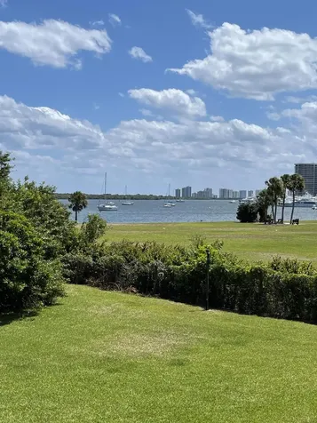 1660 Twelve Oaks Way North Palm Beach FL 33408
