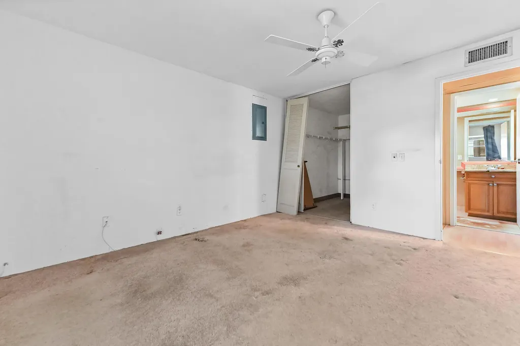 49 Seville C Delray Beach FL 33446
