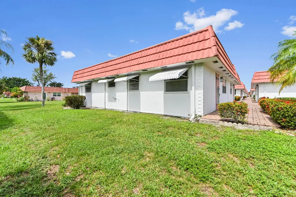49 Seville C Delray Beach FL 33446